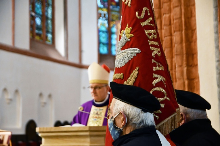 Pamięć o Sybirakach. Msza św. koszalińskiej katedrze