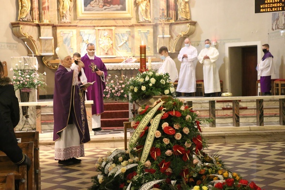 Bieruń. Pogrzeb Romana Nygi, wybitnego bieruńskiego artysty