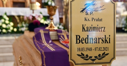 Kościół bez filarów? Pogrzeb śp. ks. prał. Kazimierza Bednarskiego
