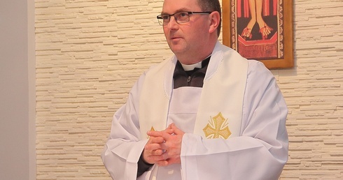 Bez miłości działaniom charytatywnym brak fundamentu. Rekolekcje dla parafialnych zespołów Caritas