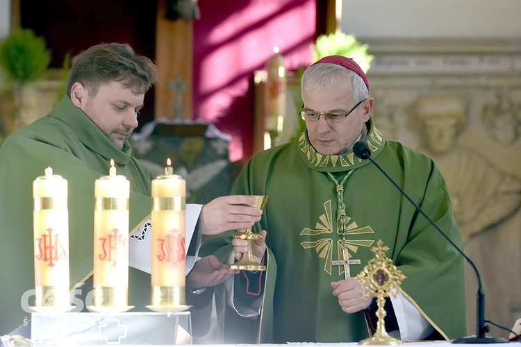 Instalacja ks. Pawła Laski na proboszcza w Sadach Górnych