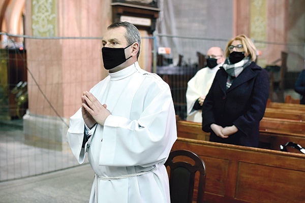 ▲	W czasie liturgicznego obrzędu przyjęcia kandydatury.