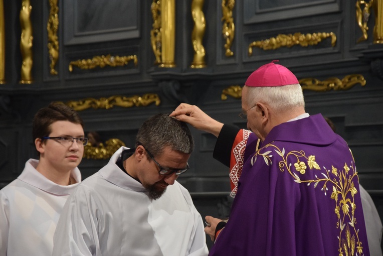 Środa Popielcowa w katedrze łowickiej
