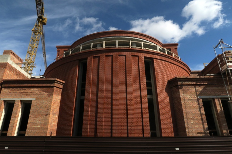 Rozbudowa sanktuarium