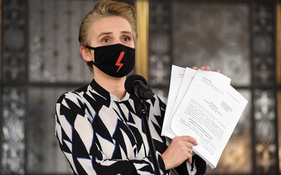 Scheuring-Wielgus składa zawiadomienia na prymasa Polski ws. zaniechań dot. ks. Dymera