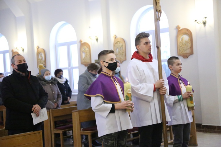 Poświęcenie stacji drogi krzyżowej