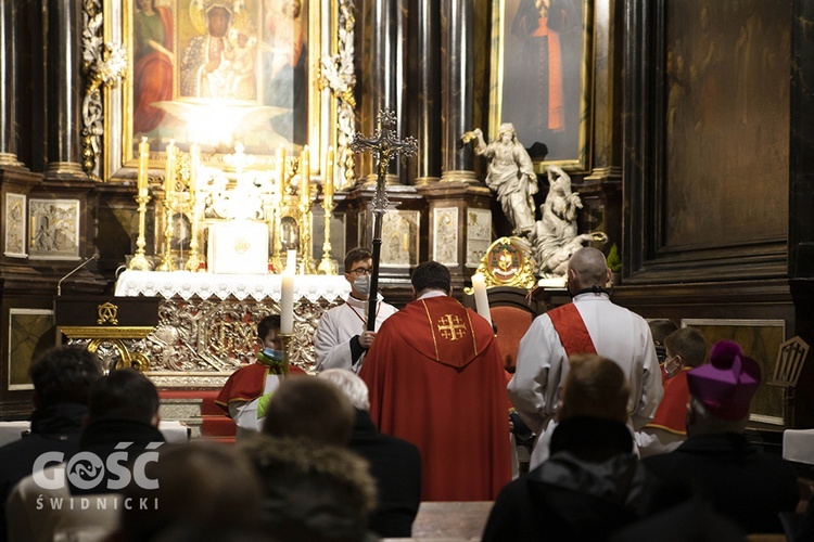 Modlitwa za zranionych w świdnickiej katedrze