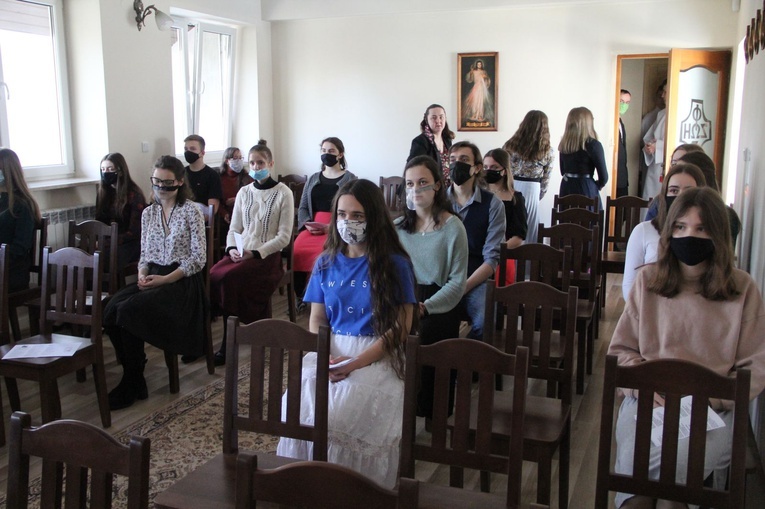 Czchów. Wprowadzenie relikwii świętych dzieci fatimskich do Efezu