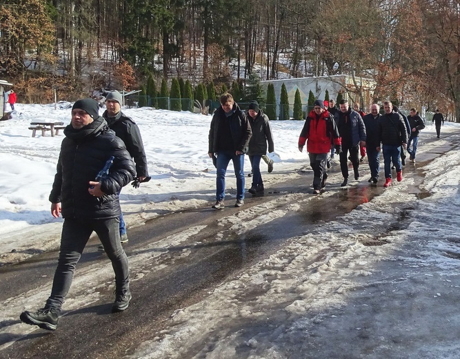 Przez śnieg, prawie jak w Zakopanem 