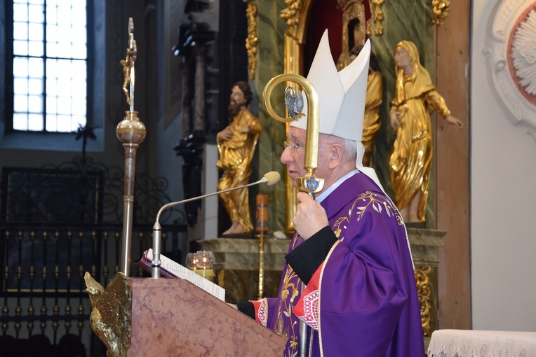 Modlitwy w 2. rocznicę śmierci bp. Orszulika