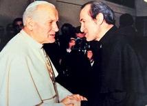 ▲	Ojciec. prof. Dyczewski z Janem Pawłem II.