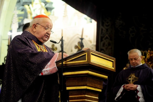 Tytuł kanonika kapituły katedry w Chartres dla ks. prał. Zdzisława Sochackiego