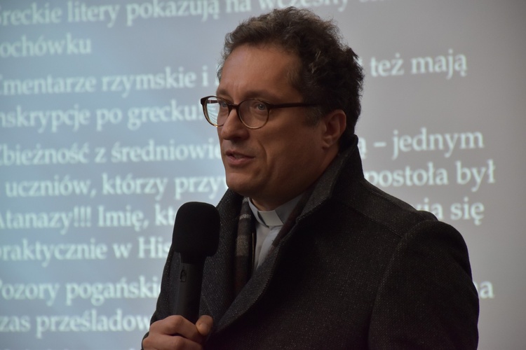 Ks. dr hab. Piotr Roszak, profesor UMK w Toruniu.