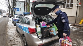 Katowice. Zbiórka na rzecz zaniedbanego 3-latka. Przerosła oczekiwania policjantów