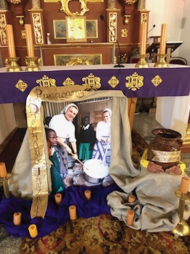 Dekoracja w kościele w Czerniawie-Zdroju.