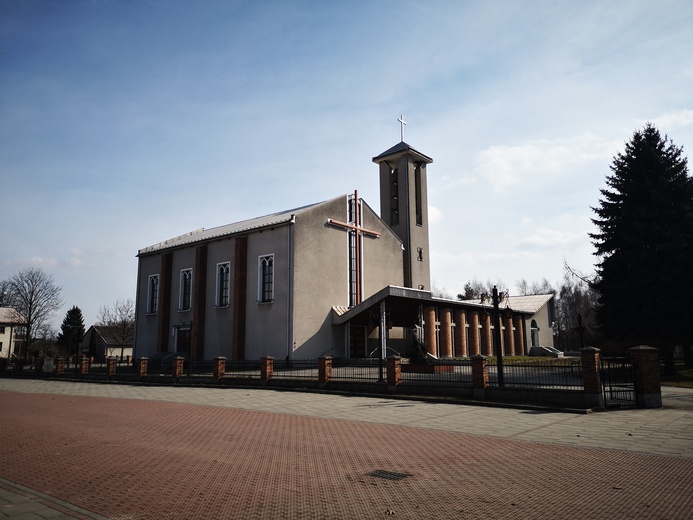 Poświęcenie witraży, drogi krzyżowej i obrazu św. Józefa