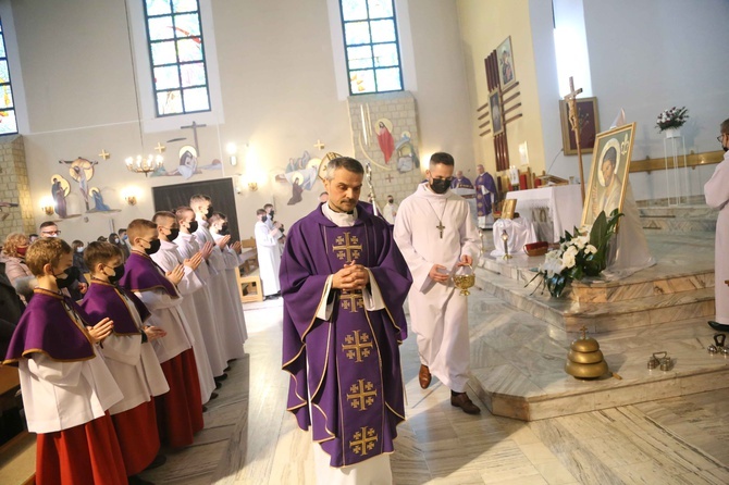 Poświęcenie witraży, drogi krzyżowej i obrazu św. Józefa