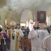 Katowice-Józefowiec. Abp Skworc z wizytą w kościele jubileuszowym 