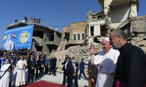 Franciszek na placu czterech kościołów