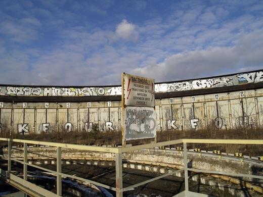Lokomotywownia w Katowicach niszczeje