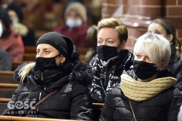 "Odkryj swoje piękno". Konferencja dla kobiet w Wałbrzychu