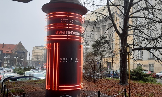 Katowice. Nietypowy neon. Gaśnie, gdy robi się zbyt głośno