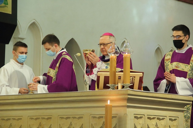Mszy św. z okazji 25. rocznicy śmierci bp. Czesława Domina 