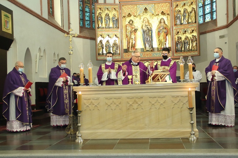 Mszy św. z okazji 25. rocznicy śmierci bp. Czesława Domina 