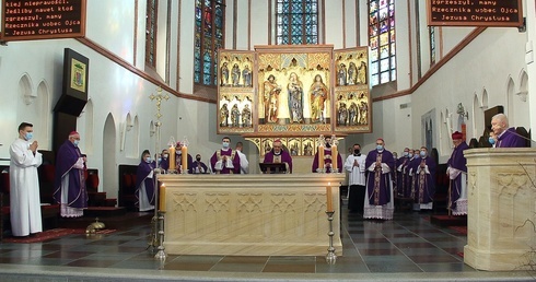 Mszy św. z okazji 25. rocznicy śmierci bp. Czesława Domina 