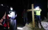 Młodzieżowa Droga Krzyżowa pod Krzyż Jubileuszowy na Hrobaczej Łące - 2021