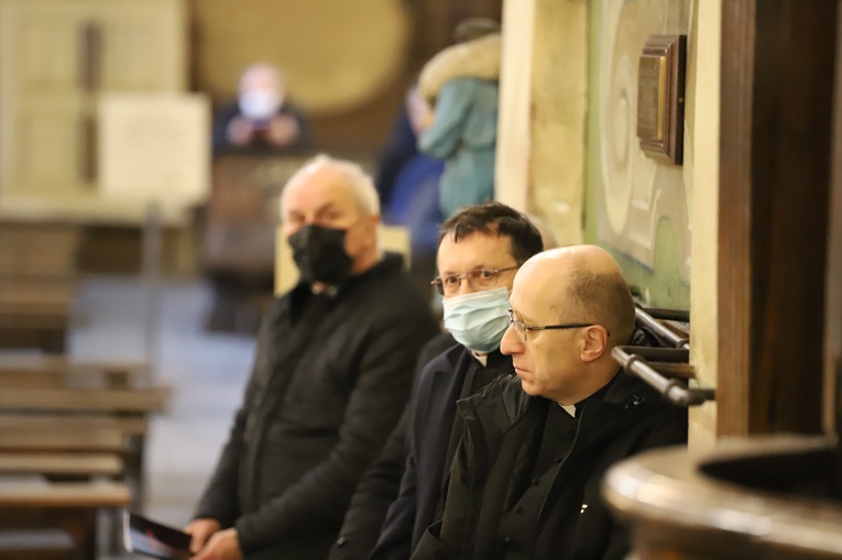 Pokutna modlitwa kapłanów w Kalwarii Zebrzydowskiej