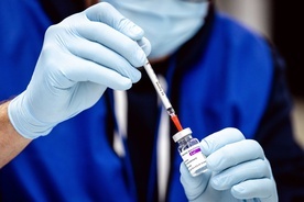 Holandia zawiesiła stosowanie szczepionki AstraZeneca