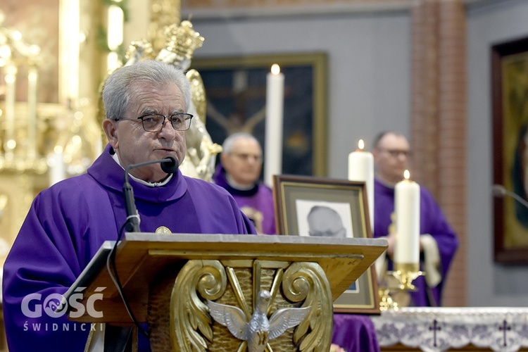 Rekolekcje z bp. Antonim Długoszem w Pieszycach