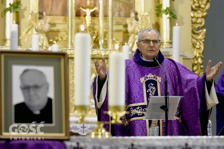 Rekolekcje z bp. Antonim Długoszem w Pieszycach