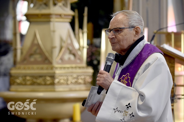 Rekolekcje z bp. Antonim Długoszem w Pieszycach