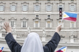 Papieska modlitwa Anioł Pański znów bez udziału wiernych