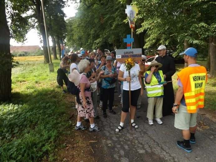 Śp. ks. Zygmunt Lisiecki w pielgrzymkowym obiektywie