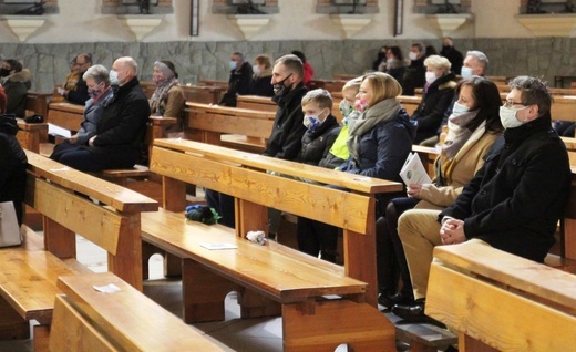 Wielkopostny dzień wspólnoty Ruchu Światło-Życie u św. Józefa w Oświęcimiu