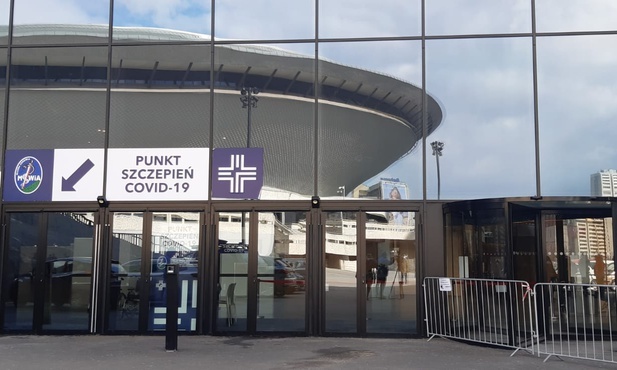 Katowice. Szpitale tymczasowe to niezbędne narzędzie walki z pandemią, to właściwie wydane pieniądze - uważają posłowie PiS