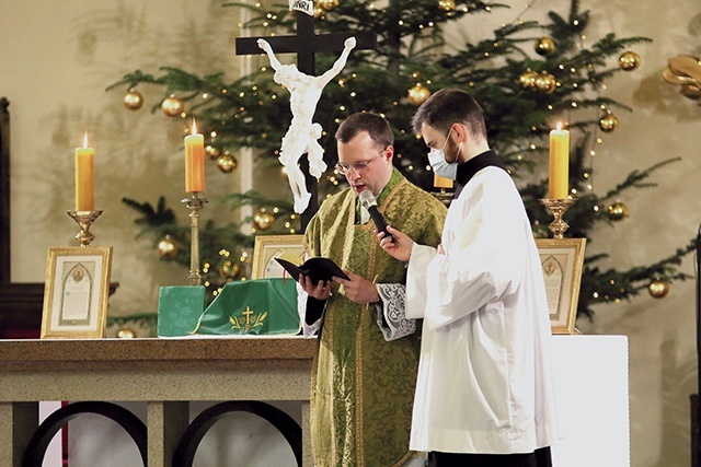 ▲	Opiekunem osób przywiązanych do dawnego sposobu sprawowania liturgii jest ks. Piotr Kruczyk.