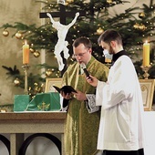 ▲	Opiekunem osób przywiązanych do dawnego sposobu sprawowania liturgii jest ks. Piotr Kruczyk.