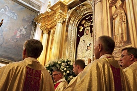 ▲	Do 6 września w bazylice można uzyskać odpust zupełny  – to szczególny przywilej udzielony przez papieża Franciszka  na czas obchodów rocznicy koronacji obrazu MB Pocieszenia.