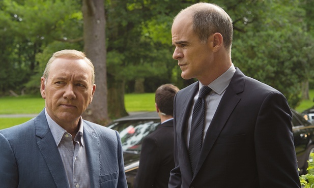 W trzeciej serii „House of Cards” problem gejowski nabrał wagi i o mało nie doprowadził do zerwania stosunków między USA a Rosją.