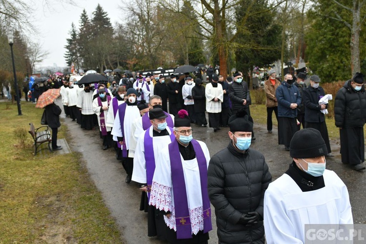 Ostatnie pożegnanie śp. ks. Zygmunta Lisieckiego