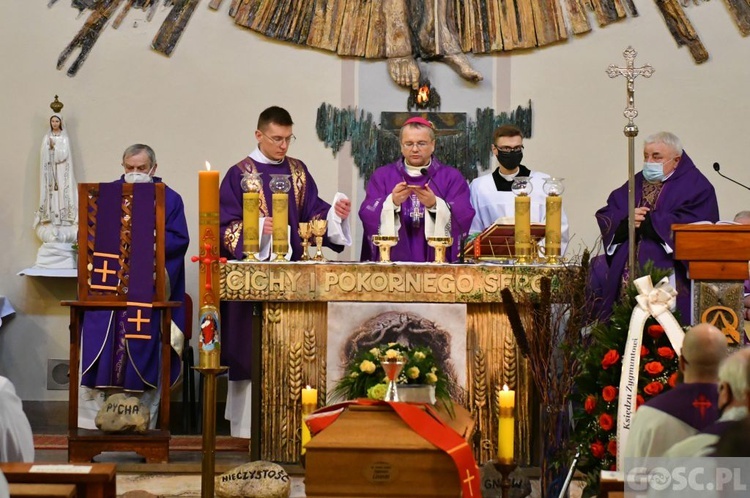 Ostatnie pożegnanie śp. ks. Zygmunta Lisieckiego