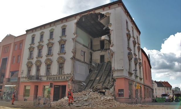 Rybnik. Od soboty [27.03.2021] ruszy rozbiórka uszkodzonych fragmentów zawalonej kamienicy