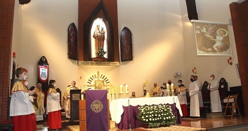 Zawierzenie diecezji św. Józefowi