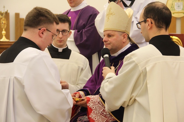 Nowi lektorzy i akolici w tarnowskim seminarium