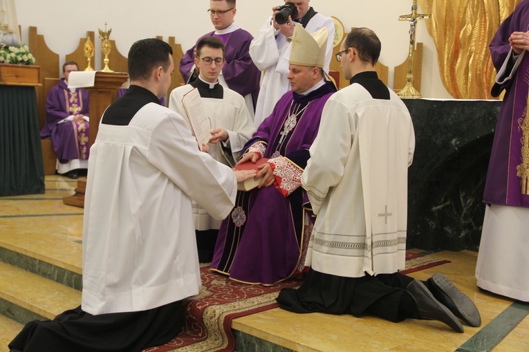 Nowi lektorzy i akolici w tarnowskim seminarium