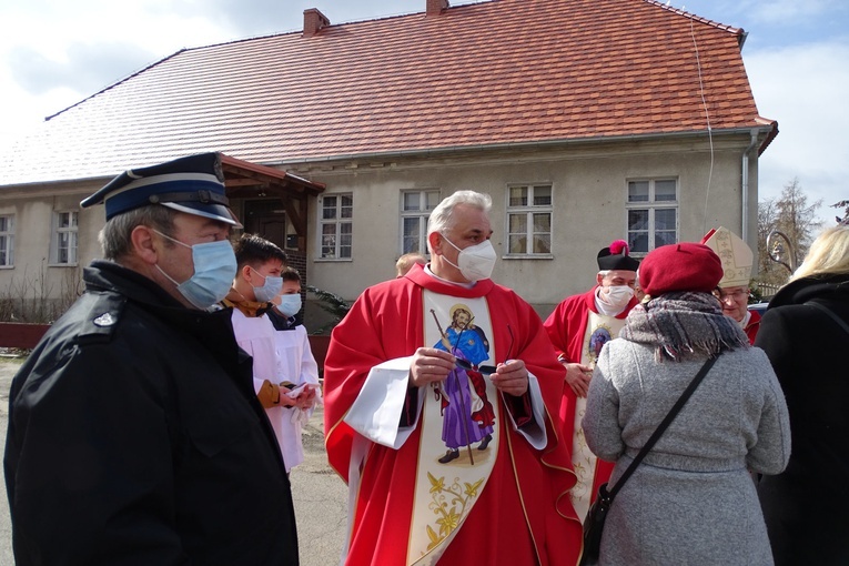 Otwarcie drzwi świętych w Konradowie